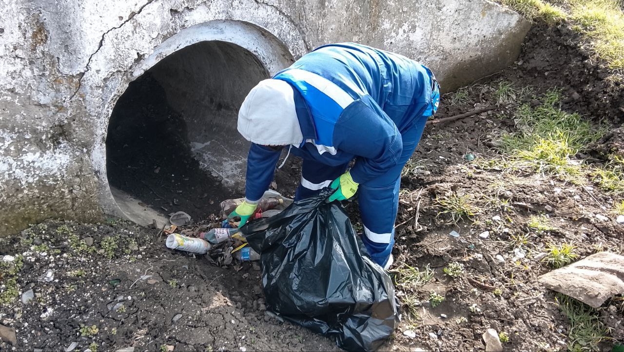 Евгения Кузьменко: С приходом весны работники по благоустройству продолжают трудиться в населенных пунктах Новотроицкого муниципального округа Евгения Кузьменко: С приходом весны работники по благоустройству продолжают трудиться в населенных пунктах Новотроицкого муниципального округа