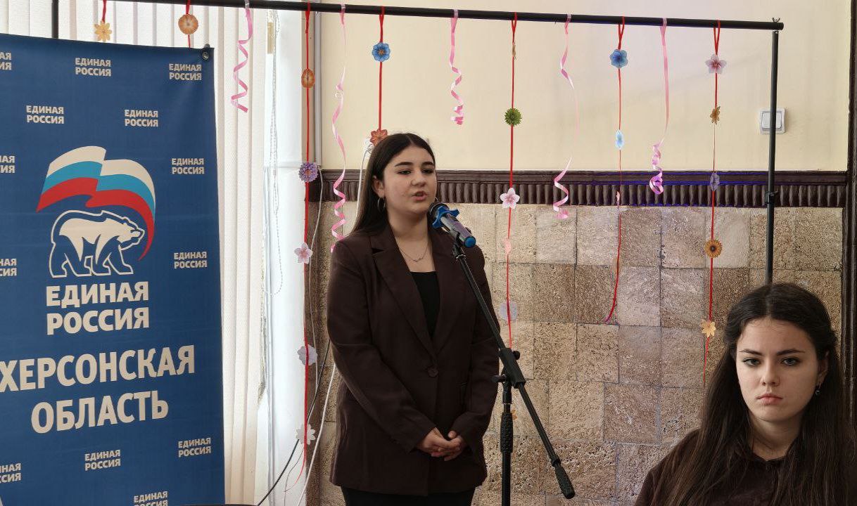 Ольга Осипенко: В качестве одного из членов жюри приняла участие в конкурсе чтецов «Моя мама — герой» в Новотроицком округе Ольга Осипенко: В качестве одного из членов жюри приняла участие в конкурсе чтецов «Моя мама — герой» в Новотроицком округе