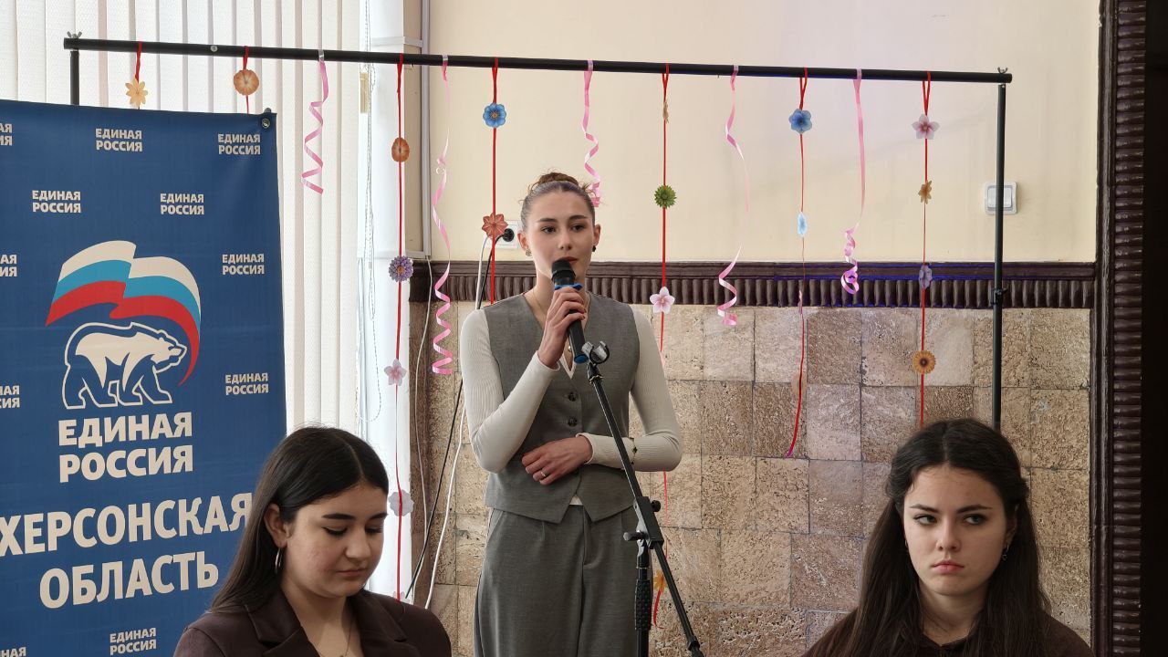 Ольга Осипенко: В качестве одного из членов жюри приняла участие в конкурсе чтецов «Моя мама — герой» в Новотроицком округе Ольга Осипенко: В качестве одного из членов жюри приняла участие в конкурсе чтецов «Моя мама — герой» в Новотроицком округе