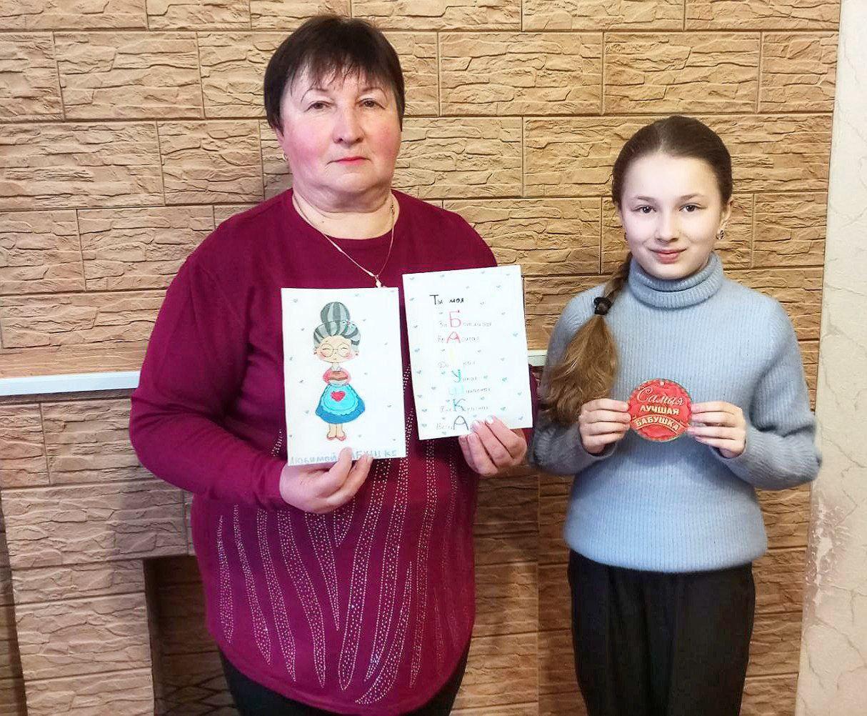 В Сивашском ЦКД прошёл мастер-класс «Лучшая бабушка», который объединил два поколения В Сивашском ЦКД прошёл мастер-класс «Лучшая бабушка», который объединил два поколения