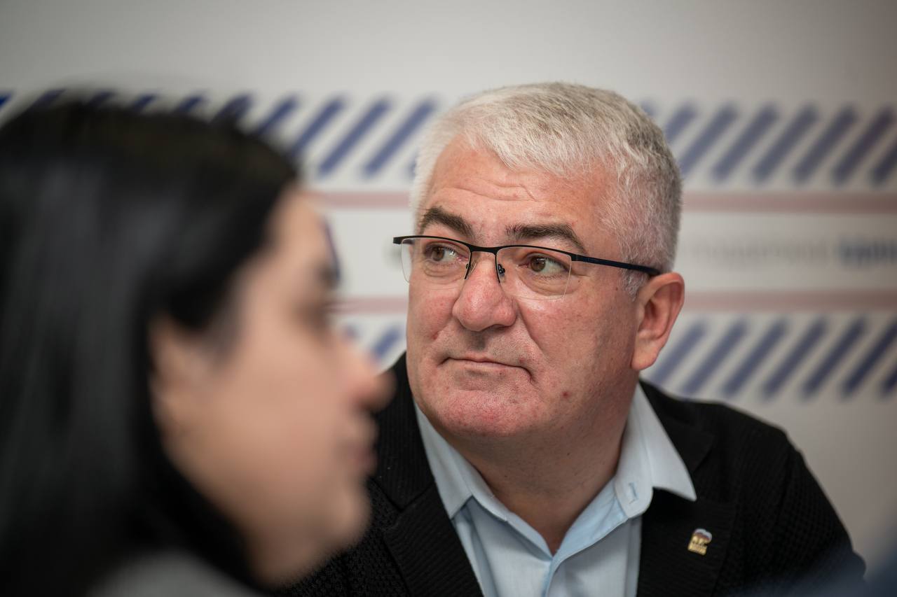 Владимир Сальдо: На заседании Президиума регионального политического совета «Единой России» утвердили состав оргкомитета по проведению предварительного голосования партии в Херсонской области Владимир Сальдо: На заседании Президиума регионального политического совета «Единой России» утвердили состав оргкомитета по проведению предварительного голосования партии в Херсонской области