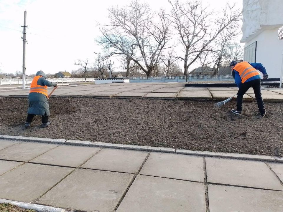 Работы по благоустройству Генического муниципального округа продолжаются Работы по благоустройству Генического муниципального округа продолжаются