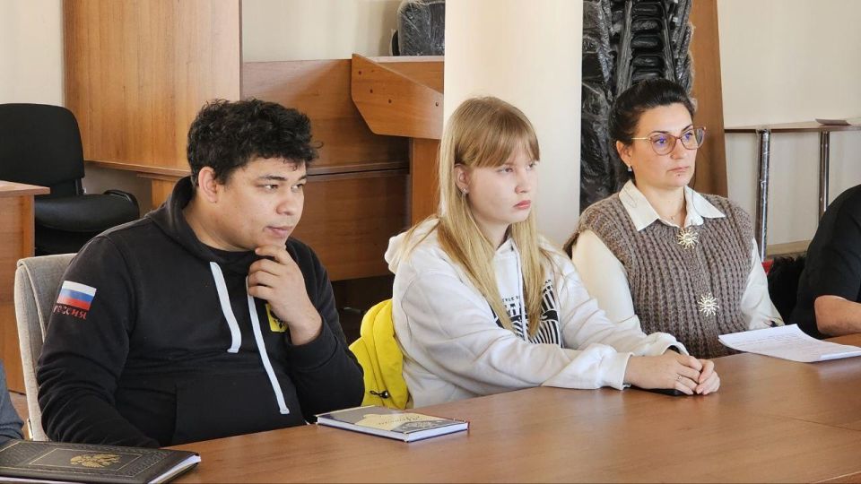 Скадовск: собрание по вопросам грантов и развития молодёжной политики Скадовск: собрание по вопросам грантов и развития молодёжной политики