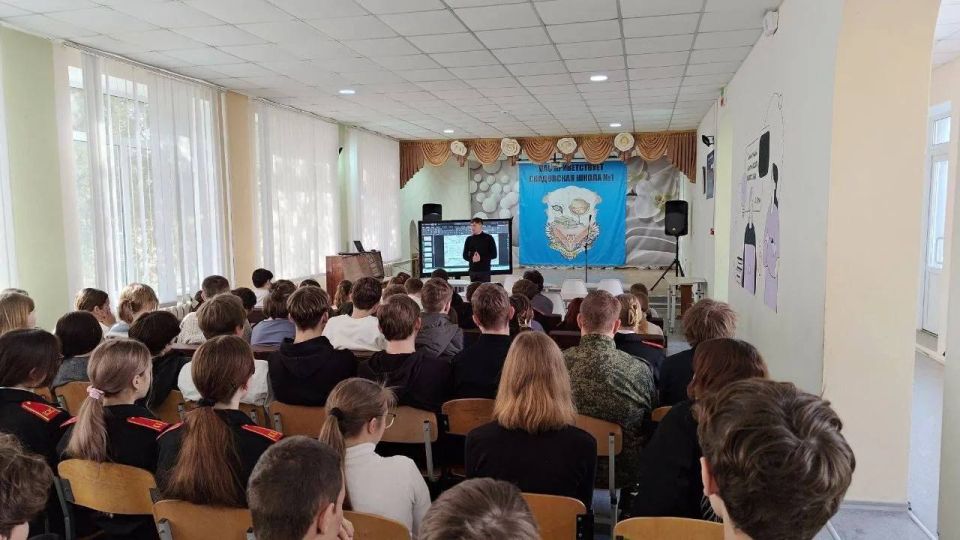 Профориентационный десант ХГПУ в Скадовске для будущих студентов Профориентационный десант ХГПУ в Скадовске для будущих студентов