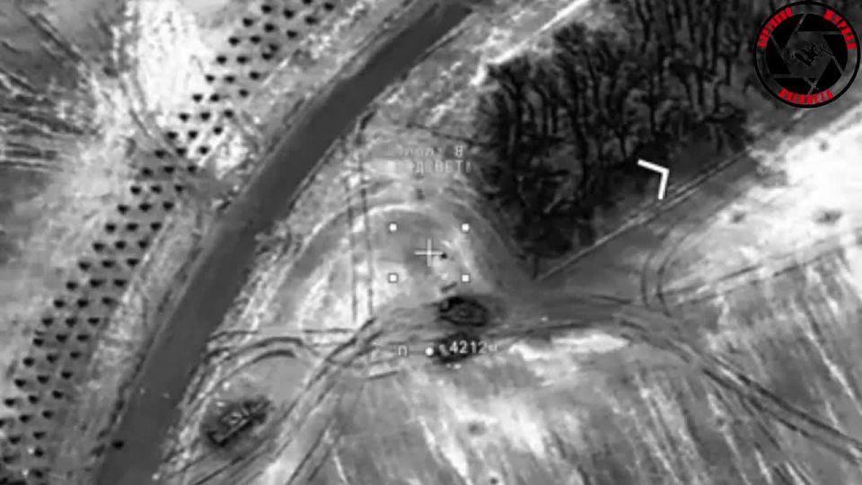 Украинские боевики решили, что могут спокойно занять лесопосадку, но оператор нашего БпЛА думает иначе