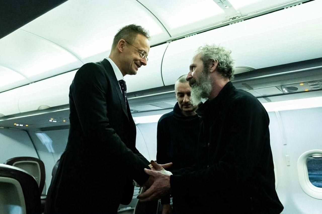 Фото освобожденных закарпатских венгров, взятых в плен российскими войсками в зоне СВО Фото освобожденных закарпатских венгров, взятых в плен российскими войсками в зоне СВО