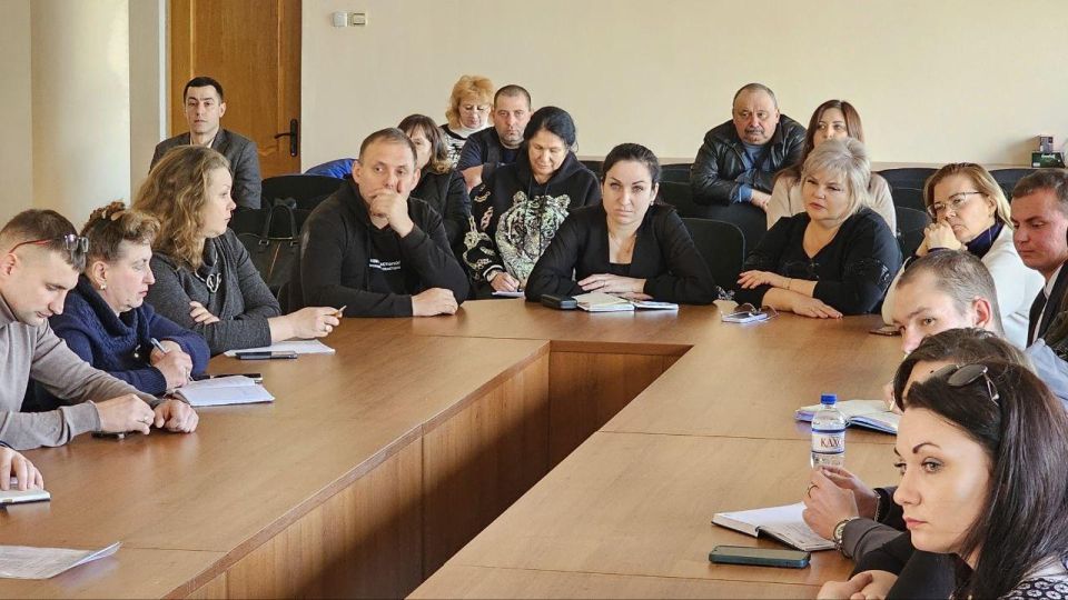 Скадовск: собрание по вопросам грантов и развития молодёжной политики Скадовск: собрание по вопросам грантов и развития молодёжной политики