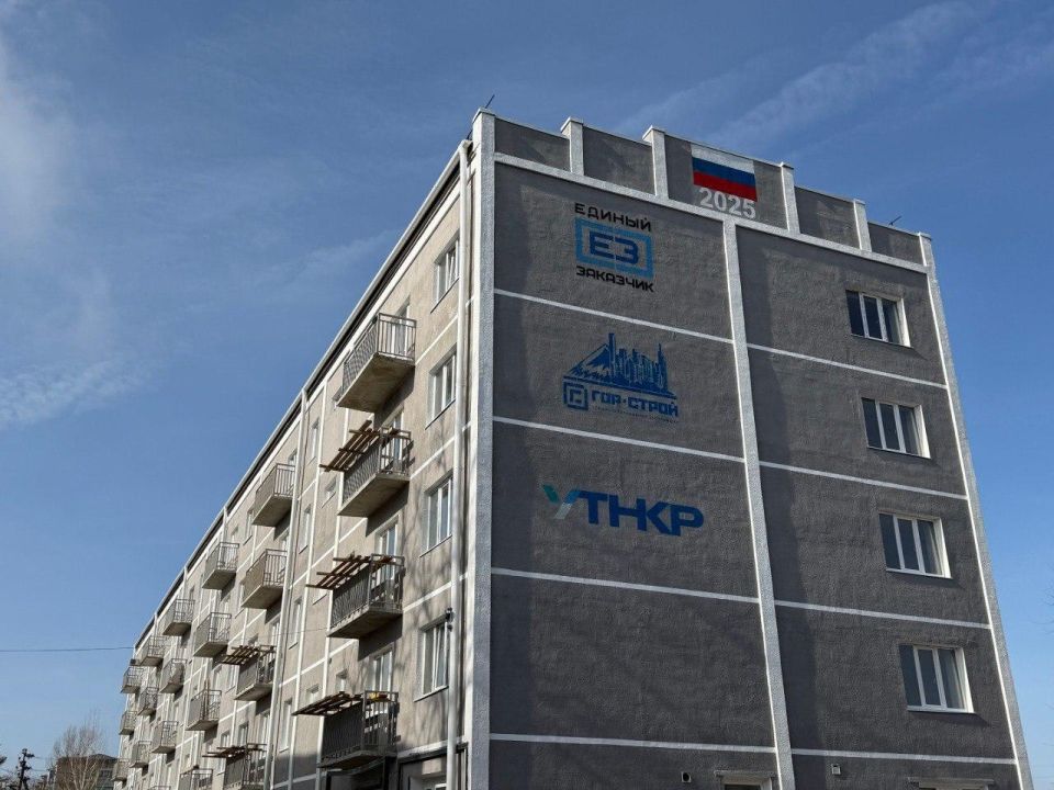 В поселке Чаплинка Херсонской области завершают реконструкцию жилого дома В поселке Чаплинка Херсонской области завершают реконструкцию жилого дома