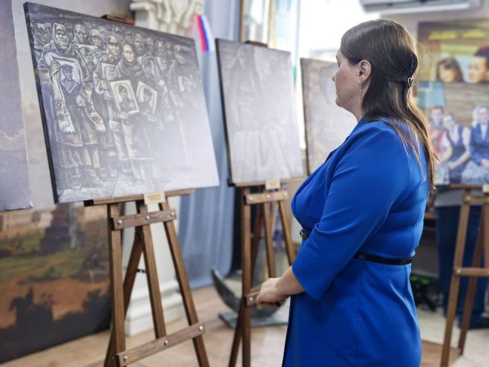 «Ты — женщина, и этим ты права»: в Геническе открылась выставка о вечном источнике вдохновения «Ты — женщина, и этим ты права»: в Геническе открылась выставка о вечном источнике вдохновения