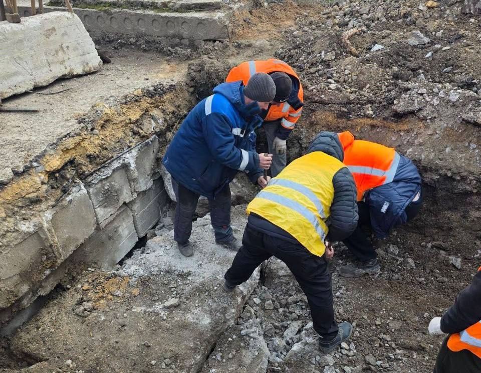 Работниками Чаплинского дорожно-эксплуатационного управления «Херсон Автодор» были устранены последствия разрушения моста на межмуниципальной трассе Работниками Чаплинского дорожно-эксплуатационного управления «Херсон Автодор» были устранены последствия разрушения моста на межмуниципальной трассе