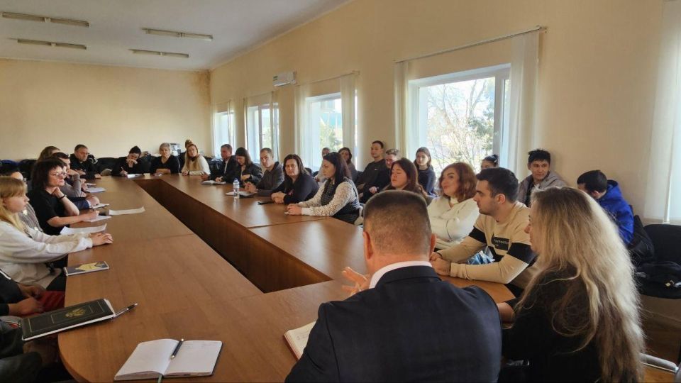 Скадовск: собрание по вопросам грантов и развития молодёжной политики Скадовск: собрание по вопросам грантов и развития молодёжной политики