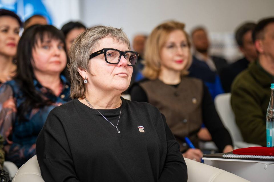 Владимир Сальдо: На партийном форуме «Есть результат!» подвели итоги реализации народной программы «Единой России» в Херсонской области Владимир Сальдо: На партийном форуме «Есть результат!» подвели итоги реализации народной программы «Единой России» в Херсонской области
