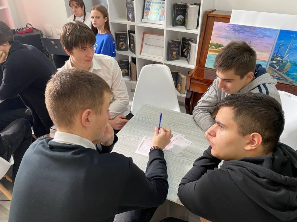 Командно-интеллектуальная игра «Женщины-герои» Командно-интеллектуальная игра «Женщины-герои»