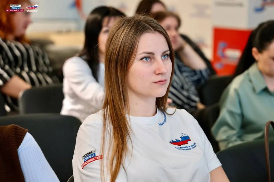 В преддверии Международного женского дня телемост «Россия — страна возможностей» объединил жительниц ДНР, ЛНР и Херсонской области В преддверии Международного женского дня телемост «Россия — страна возможностей» объединил жительниц ДНР, ЛНР и Херсонской области