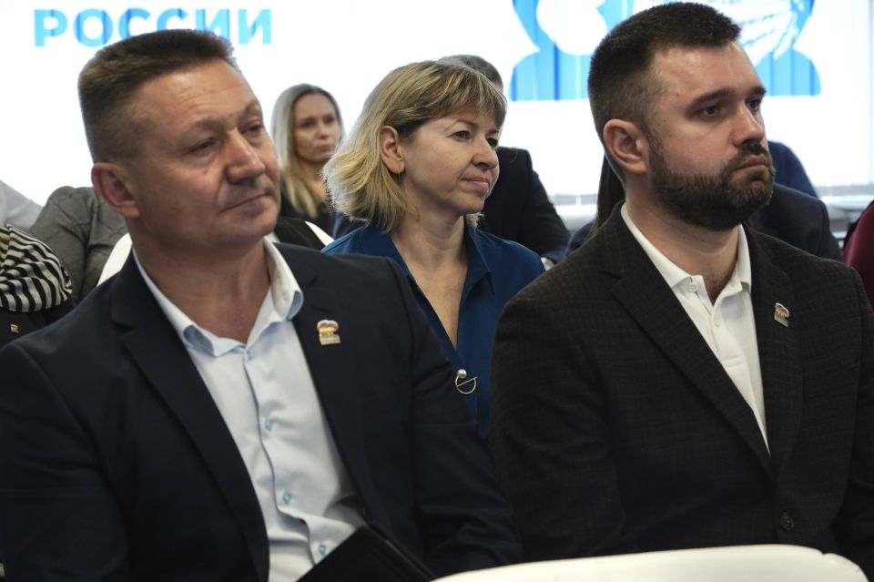 Сотрудники Движения Первых Херсонской области посетили форум «Единой России» Сотрудники Движения Первых Херсонской области посетили форум «Единой России»