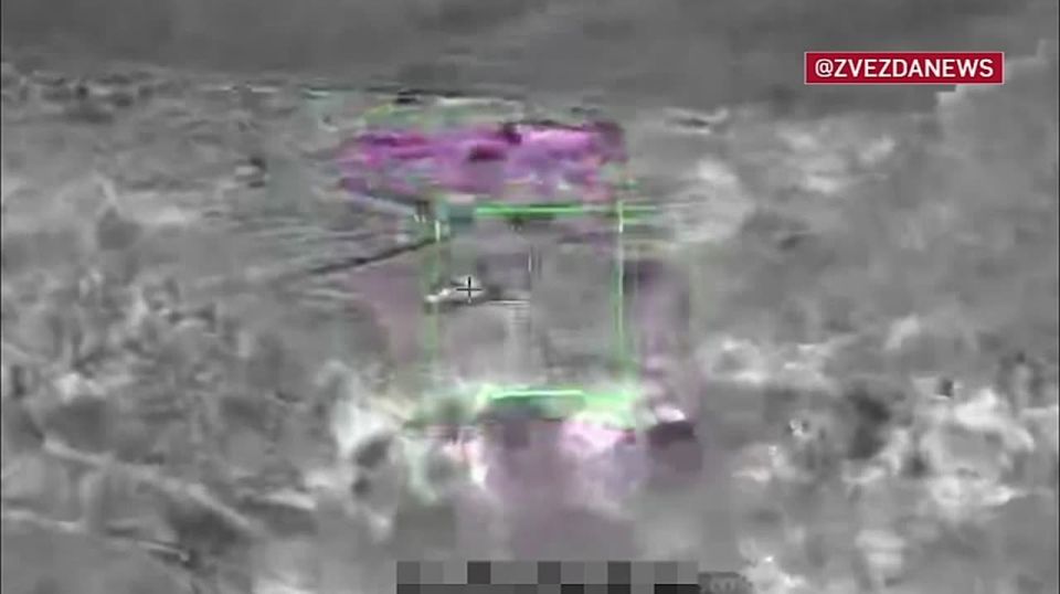 ВС РФ поразили украинский Ми-8 на вертолетной площадке — удар нанесли с помощью БПЛА "Герань" в районе населенного пункта Михайловка