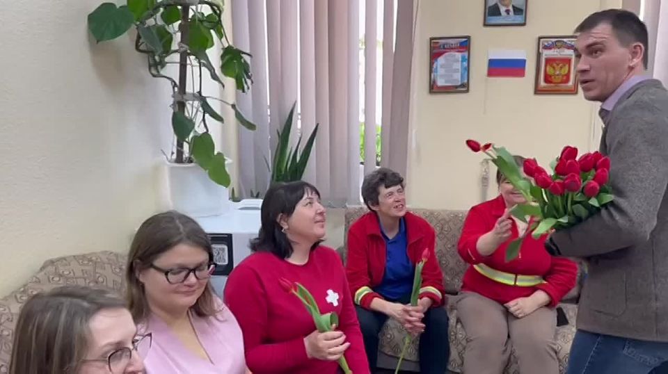 Рамиль Замалетдинов: Навестил женский коллектив отделения скорой помощи