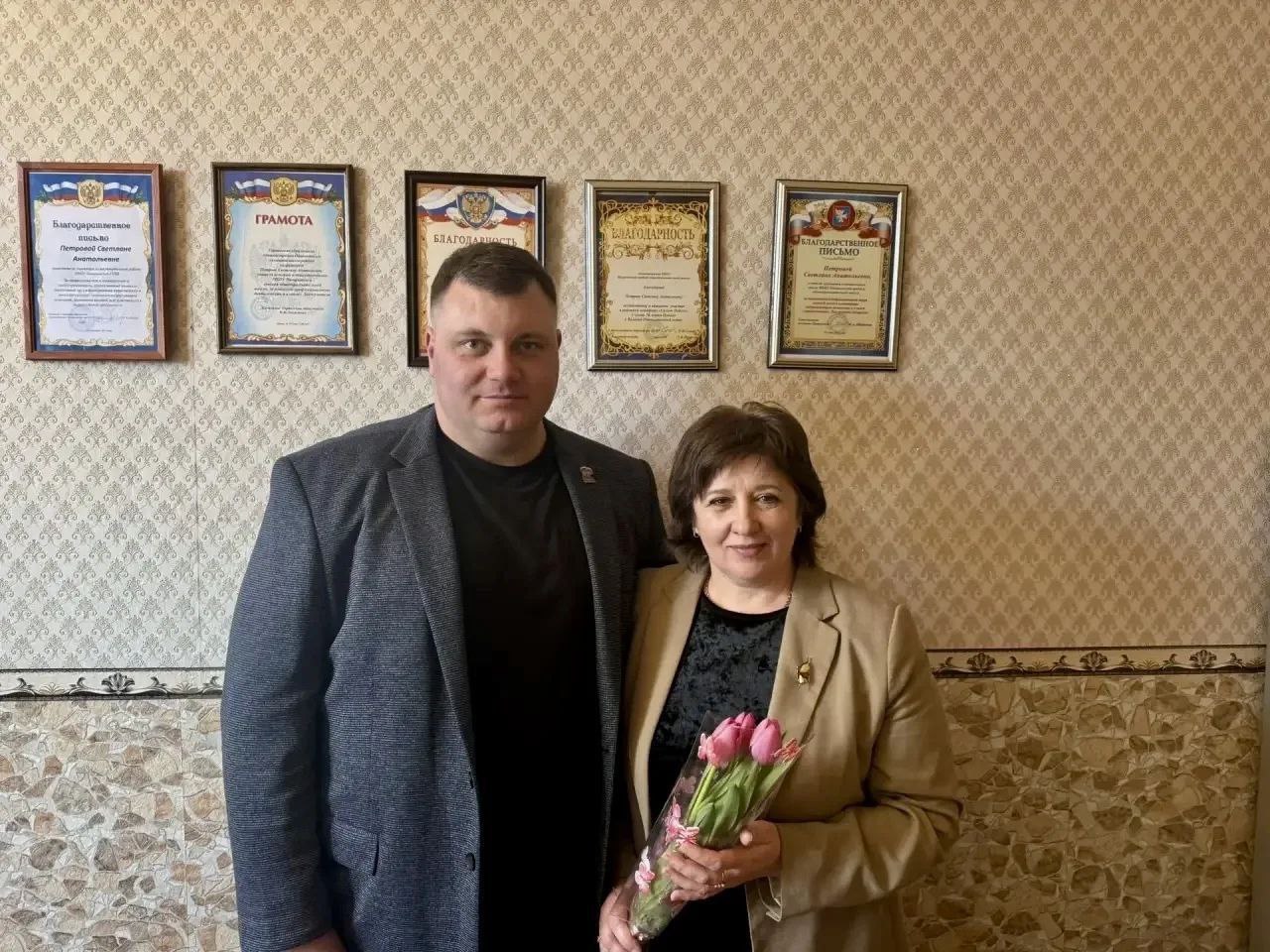 В Международный женский день в Нижнесерогозском муниципальном округе состоялись тёплые поздравления женщин района - социальной, экономической и культурной жизни района В Международный женский день в Нижнесерогозском муниципальном округе состоялись тёплые поздравления женщин района - социальной, экономической и культурной жизни района