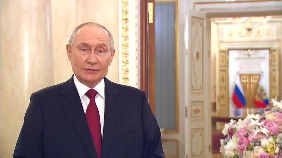 Владимир Путин поздравил российских женщин с 8 Марта, Международным женским днём