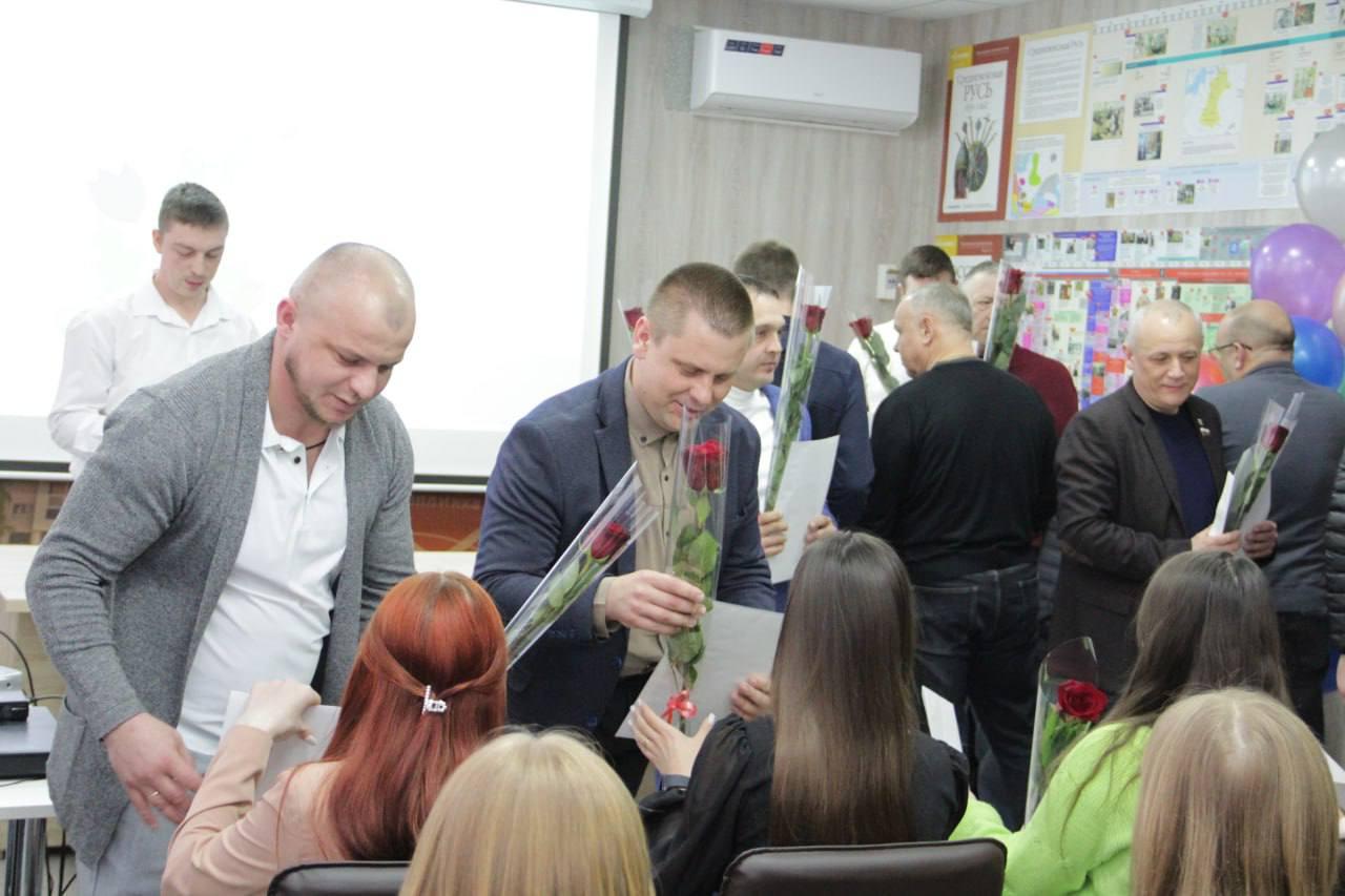 Весеннее вдохновение в сердце района: МКУК «Чаплинский КДЦ» поздравил прекрасных дам Весеннее вдохновение в сердце района: МКУК «Чаплинский КДЦ» поздравил прекрасных дам