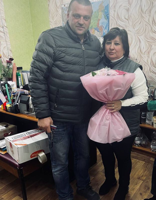Женщин руководителей организаций и учреждений округа поздравили с праздником 8 Марта Женщин руководителей организаций и учреждений округа поздравили с праздником 8 Марта