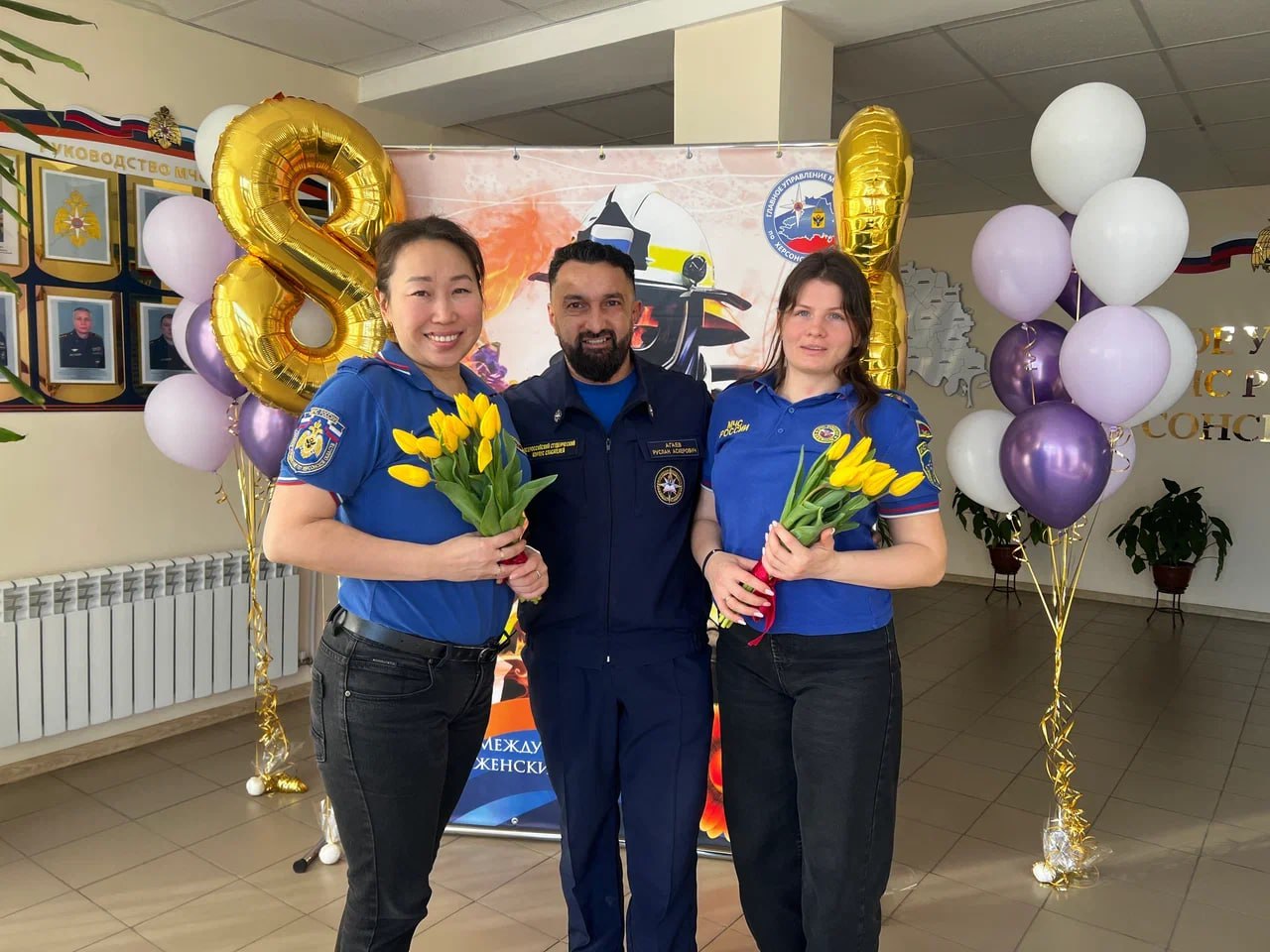 Владимир Сальдо: Добровольцы Херсонского регионального отделения Всероссийского студенческого корпуса спасателей поздравили женщин-медиков и сотрудниц экстренных служб Владимир Сальдо: Добровольцы Херсонского регионального отделения Всероссийского студенческого корпуса спасателей поздравили женщин-медиков и сотрудниц экстренных служб