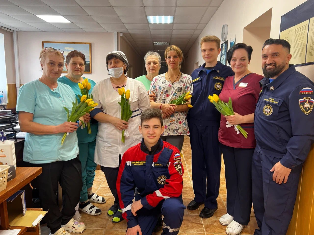 Владимир Сальдо: Добровольцы Херсонского регионального отделения Всероссийского студенческого корпуса спасателей поздравили женщин-медиков и сотрудниц экстренных служб Владимир Сальдо: Добровольцы Херсонского регионального отделения Всероссийского студенческого корпуса спасателей поздравили женщин-медиков и сотрудниц экстренных служб
