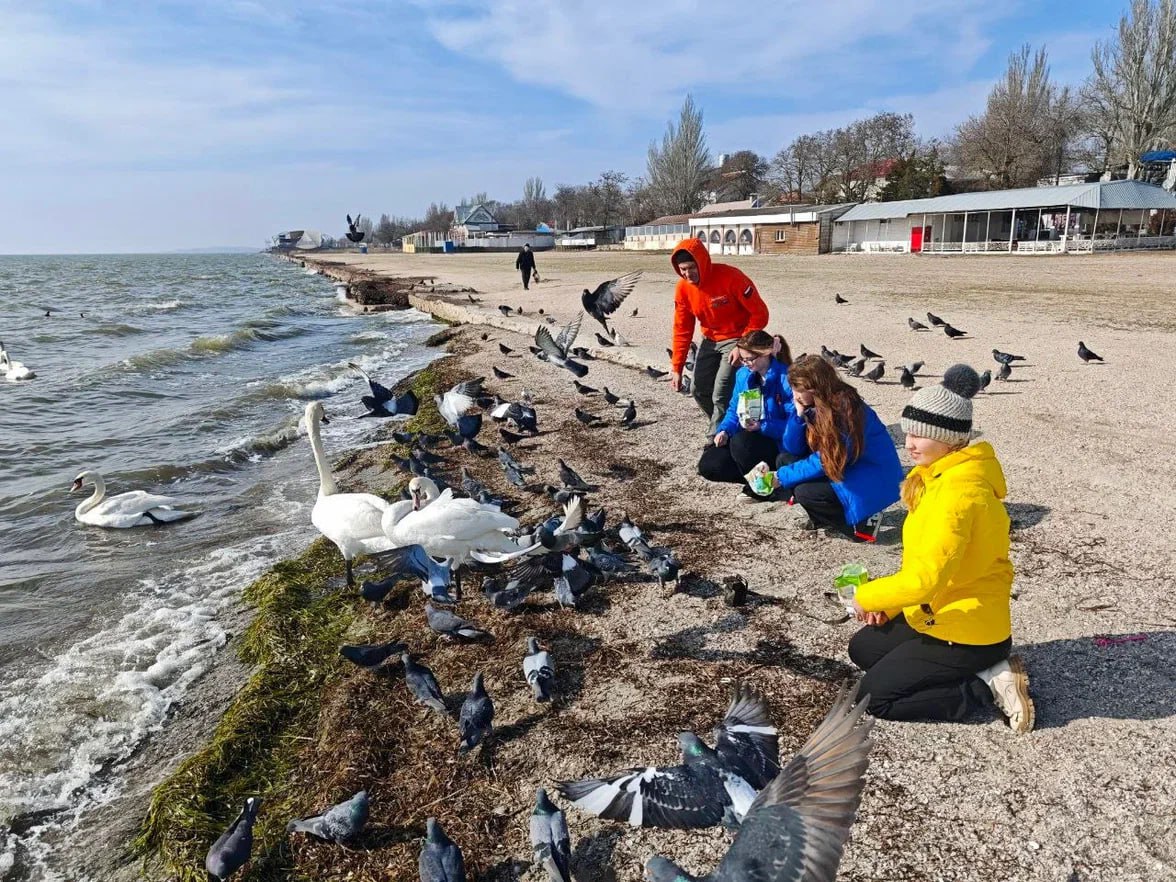 Сотрудники Скадовского лесоохотничьего хозяйства провели выездное занятие для активистов Движения Первых и "Юнармии" Сотрудники Скадовского лесоохотничьего хозяйства провели выездное занятие для активистов Движения Первых и "Юнармии"