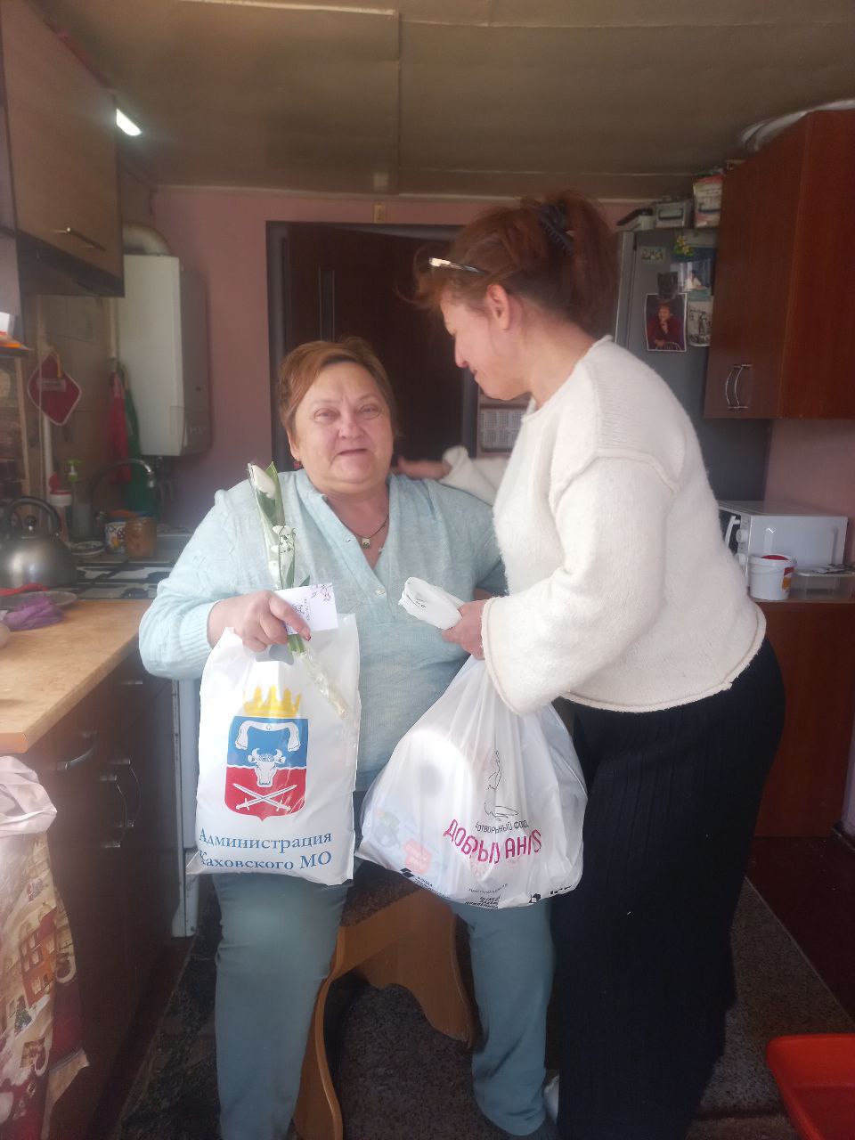 Активисты ТОС "Мечта" города Каховка поздравили маломобильных женщин с 8 марта Активисты ТОС "Мечта" города Каховка поздравили маломобильных женщин с 8 марта