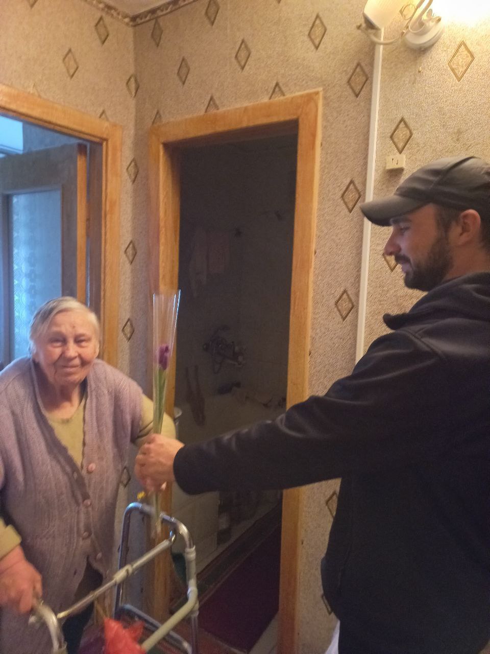 Активисты ТОС "Мечта" города Каховка поздравили маломобильных женщин с 8 марта Активисты ТОС "Мечта" города Каховка поздравили маломобильных женщин с 8 марта