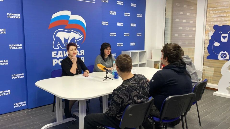Больше 50 человек получили реальную помощь на неделе приёмов Единой России Больше 50 человек получили реальную помощь на неделе приёмов Единой России
