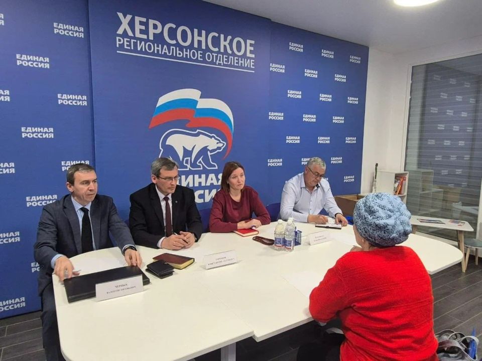Больше 50 человек получили реальную помощь на неделе приёмов Единой России Больше 50 человек получили реальную помощь на неделе приёмов Единой России