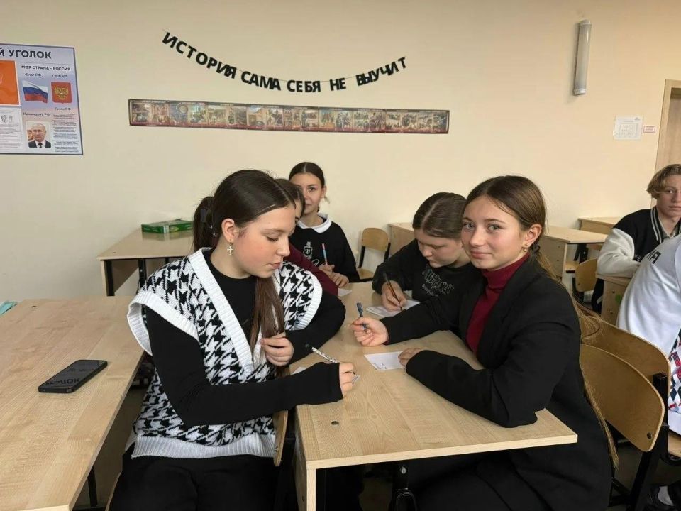 Молодежная делегация Калининского района Кубани посетила Геническ Молодежная делегация Калининского района Кубани посетила Геническ