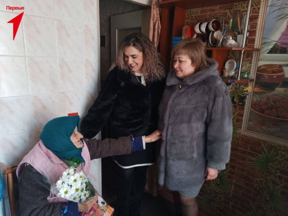 Наставники Движения Первых поздравили ветеранов и матерей военнослужащих с 8 Марта Наставники Движения Первых поздравили ветеранов и матерей военнослужащих с 8 Марта