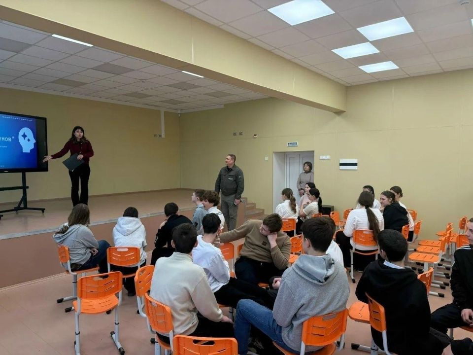 Молодежная делегация Калининского района Кубани посетила Геническ Молодежная делегация Калининского района Кубани посетила Геническ