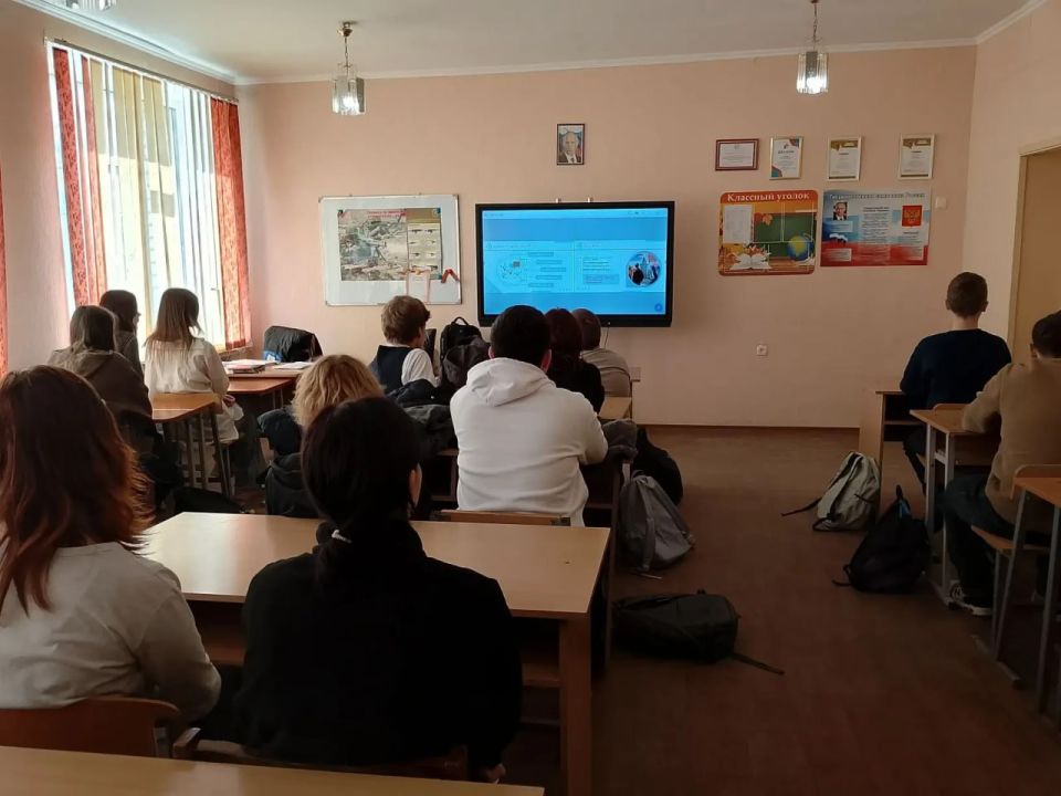 Скадовские школьники познакомились с миром телекоммуникаций на профориентационном занятии Скадовские школьники познакомились с миром телекоммуникаций на профориентационном занятии