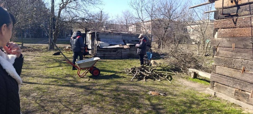 В Совет депутатов Генического муниципального округа Херсонской области обратились жители микрорайона «Черемушки» пгт Новоалексеевка Генического МО с просьбой о содействии в решении вопроса организации благоустройства на... В Совет депутатов Генического муниципального округа Херсонской области обратились жители микрорайона «Черемушки» пгт Новоалексеевка Генического МО с просьбой о содействии в решении вопроса организации благоустройства на...