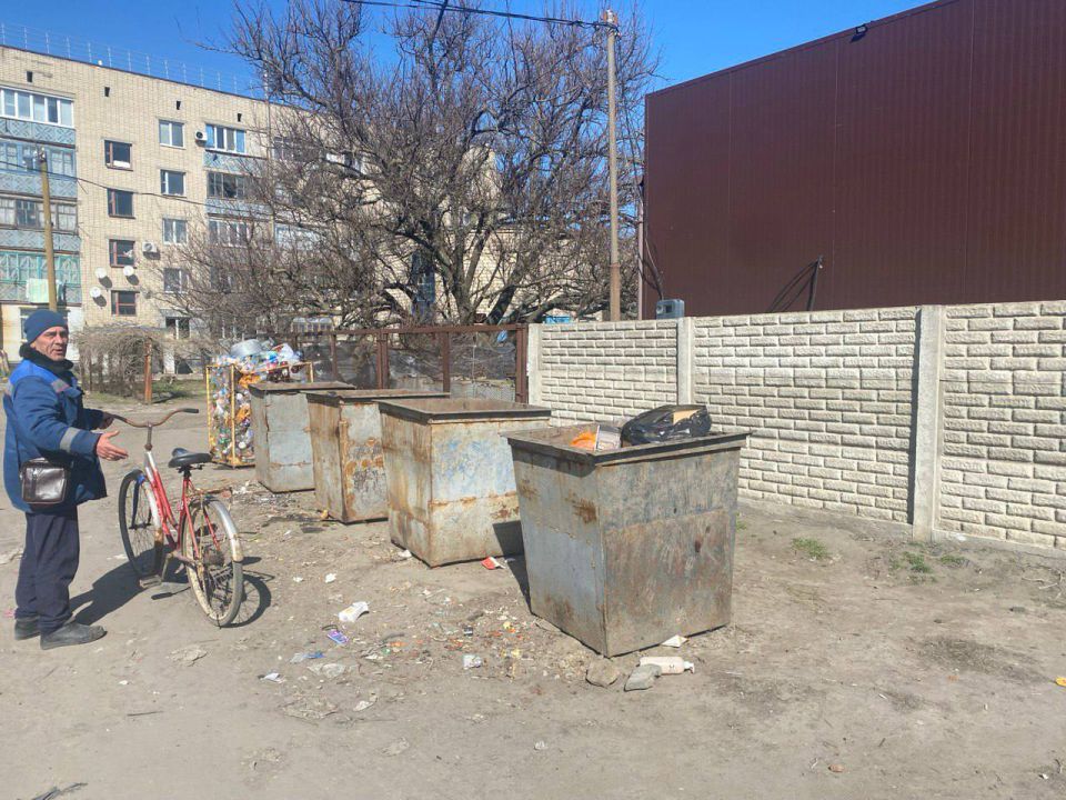 В Совет депутатов Генического муниципального округа Херсонской области обратились жители микрорайона «Черемушки» пгт Новоалексеевка Генического МО с просьбой о содействии в решении вопроса организации благоустройства на... В Совет депутатов Генического муниципального округа Херсонской области обратились жители микрорайона «Черемушки» пгт Новоалексеевка Генического МО с просьбой о содействии в решении вопроса организации благоустройства на...