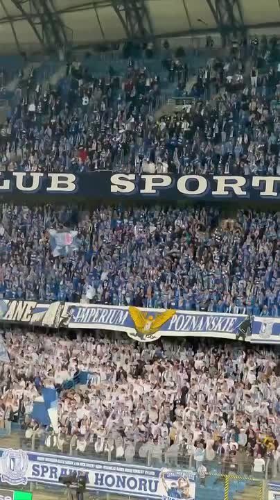 В Польше украинских болельщиков встретили матом и кричалками против Бандеры