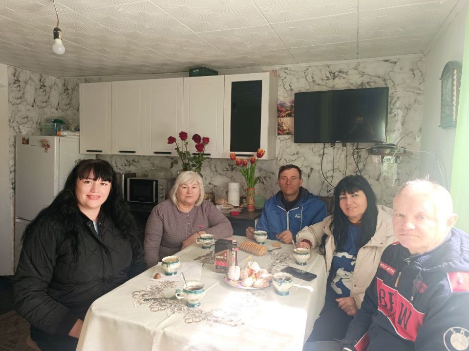 В преддверии Дня воссоединения Крыма с Россией (18 марта), активисты первичного отделения партии «Единая Россия» и работники Вольновского ДК присоединились к Всероссийской акции " 12 добрых дел- 12 лет единства!" .Они... В преддверии Дня воссоединения Крыма с Россией (18 марта), активисты первичного отделения партии «Единая Россия» и работники Вольновского ДК присоединились к Всероссийской акции " 12 добрых дел- 12 лет единства!" .Они...