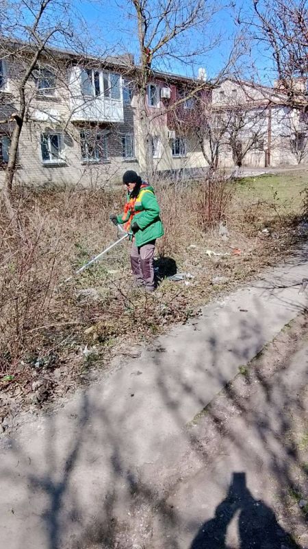 Работы по облагораживанию пгт Новооалексеевка Генического МО продолжаются! Работы по облагораживанию пгт Новооалексеевка Генического МО продолжаются!