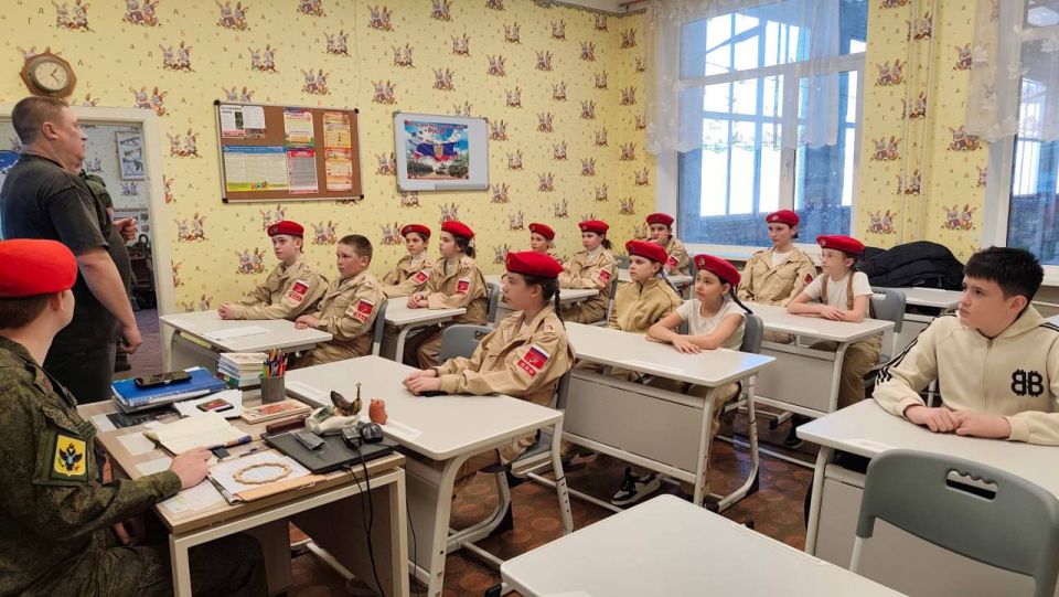 В Генической школе №2 прошёл урок мужества В Генической школе №2 прошёл урок мужества