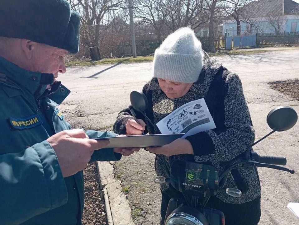 В Чаплинском муниципальном округе провели профилактические мероприятия в рамках месячника пожарной безопасности В Чаплинском муниципальном округе провели профилактические мероприятия в рамках месячника пожарной безопасности