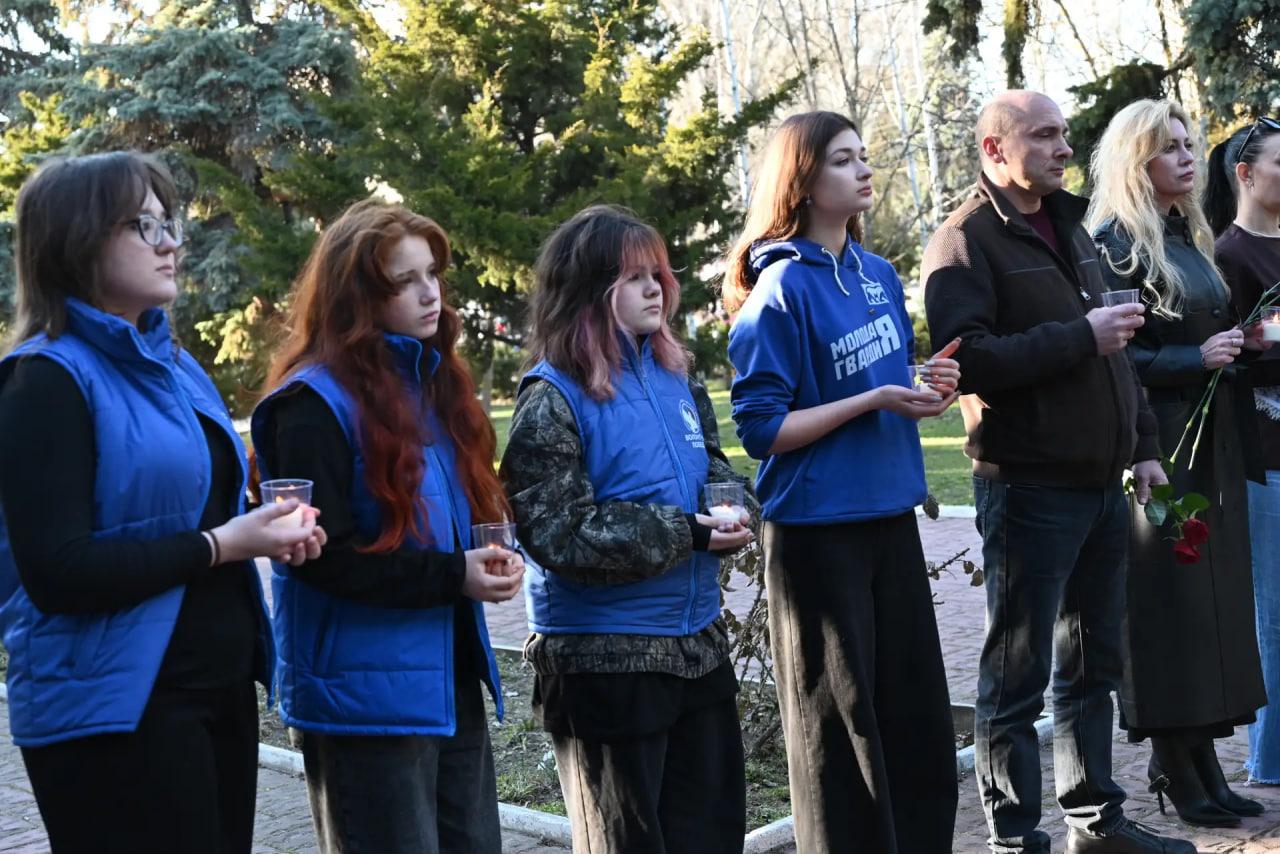 В Скадовске почтили память освободителей Херсона В Скадовске почтили память освободителей Херсона