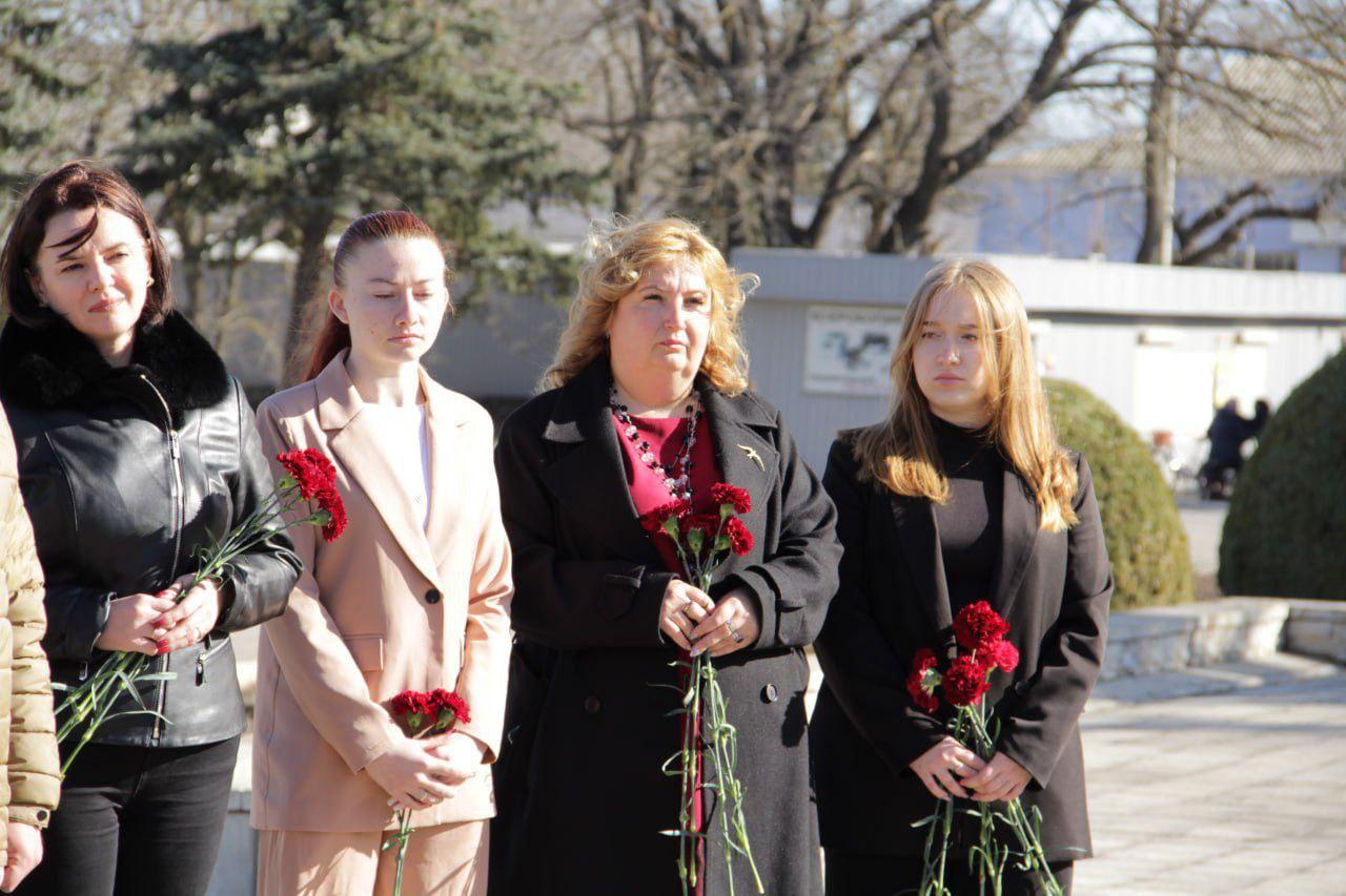 В Чаплинском муниципальном округе состоялся памятный митинг, посвящённый освобождению Херсона от фашистских захватчиков В Чаплинском муниципальном округе состоялся памятный митинг, посвящённый освобождению Херсона от фашистских захватчиков