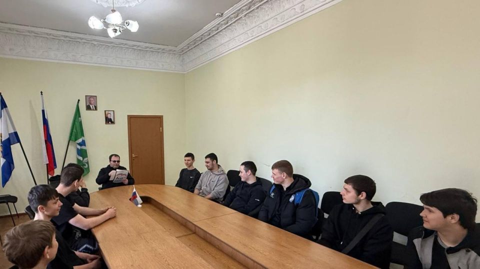Просветительский час «Освобождение города Херсона от немецко-фашистских захватчиков» в Великолепетихском округе Просветительский час «Освобождение города Херсона от немецко-фашистских захватчиков» в Великолепетихском округе