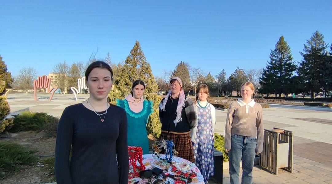 В преддверии Всемирного Дня добрых дел сельский Дом культуры с. Долинское открыл свои двери для юных зрителей В преддверии Всемирного Дня добрых дел сельский Дом культуры с. Долинское открыл свои двери для юных зрителей