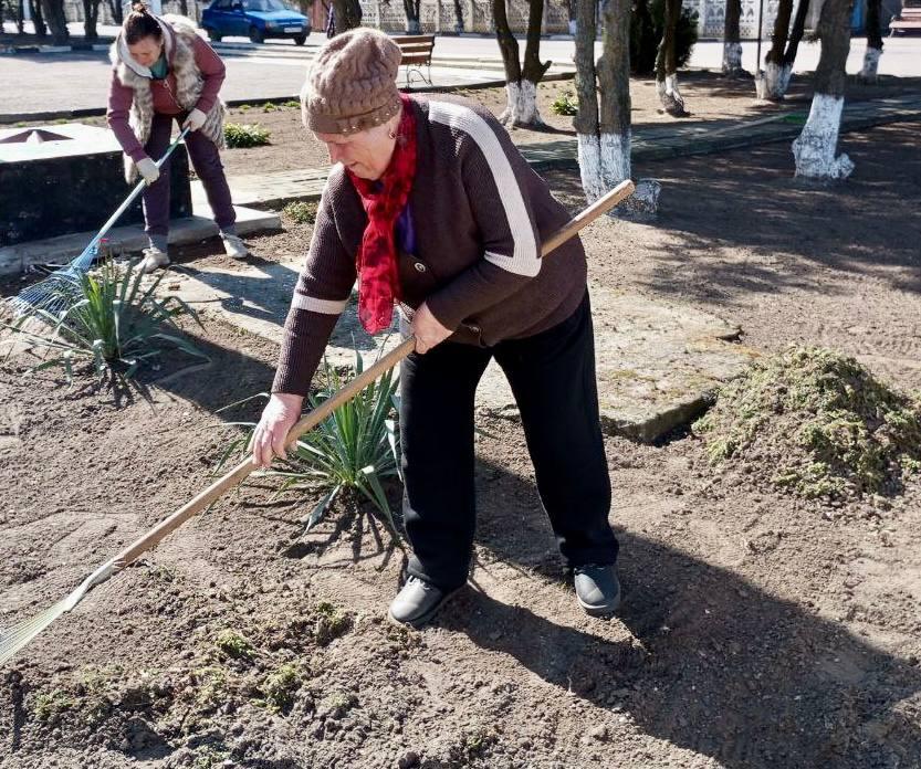 Весенний субботник в Новороссийском СДК Скадовского округа Весенний субботник в Новороссийском СДК Скадовского округа