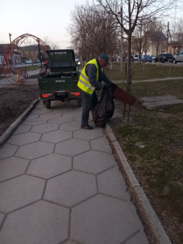 Работы по благоустройству и социальная помощь в Геническом округе Работы по благоустройству и социальная помощь в Геническом округе