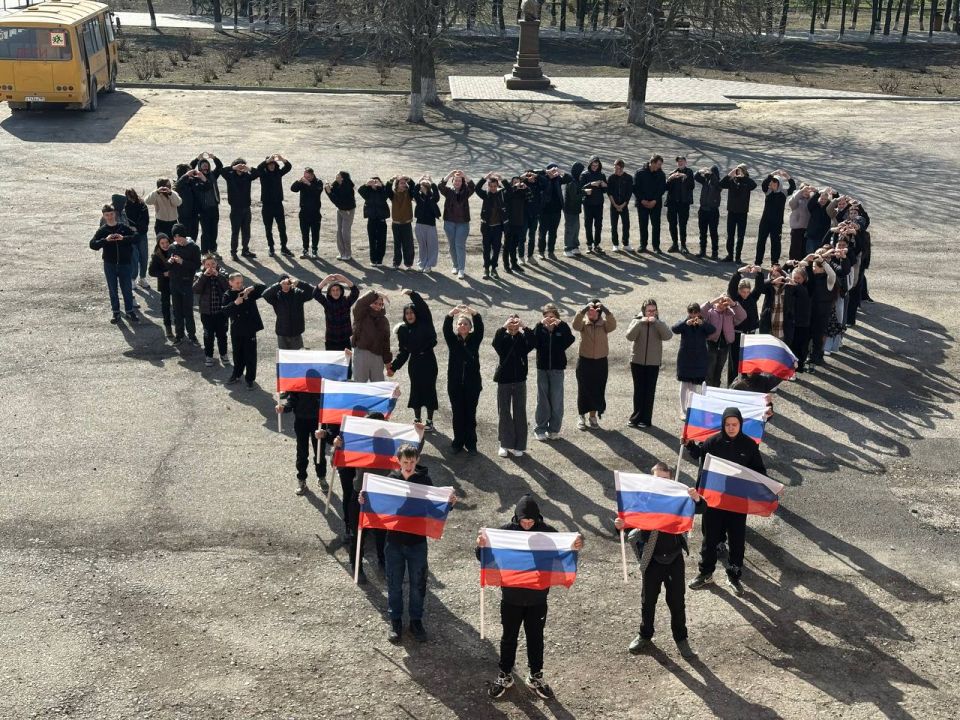 На базе ГБОУ ХО " Вольновская школа" был организован и проведен тематический час «Жизнь без допинга» На базе ГБОУ ХО " Вольновская школа" был организован и проведен тематический час «Жизнь без допинга»